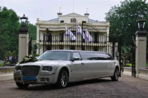 Trouwvervoer met Big Limo: een limousine voor jullie bruiloft